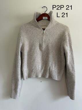 Cozy Minimalist Quarter-Zip Ribbed Knit Sweater – Size Large Preppy Essentials